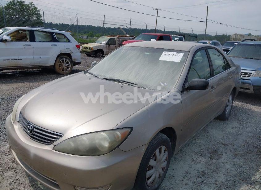 Photo 2 of 2006 Toyota Camry STD (VIN JTDBE32K463064060)