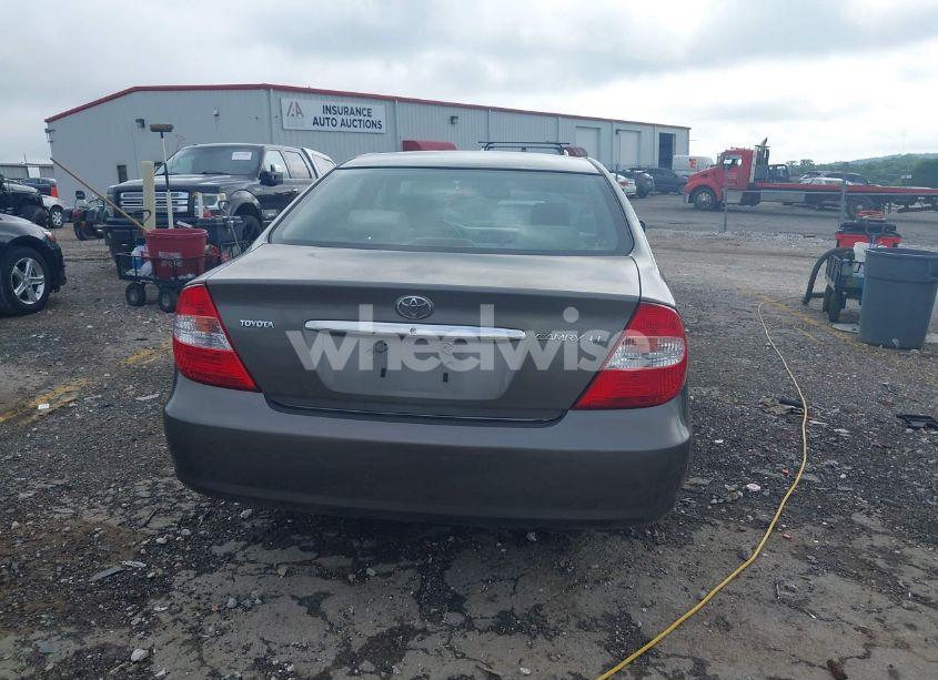 Photo 16 of 2002 Toyota Camry LE (VIN JTDBE32K520023027)