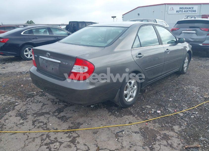Photo 4 of 2002 Toyota Camry LE (VIN JTDBE32K520023027)