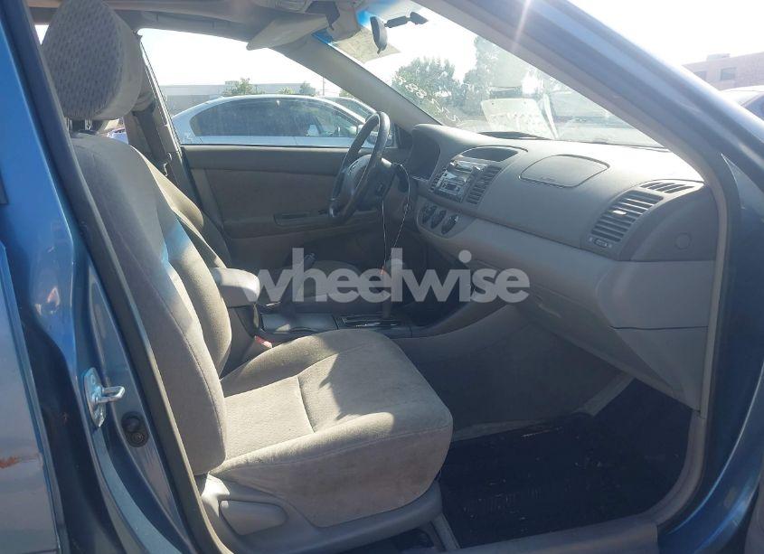 Photo 5 of 2002 Toyota Camry LE (VIN JTDBE32K520033900)