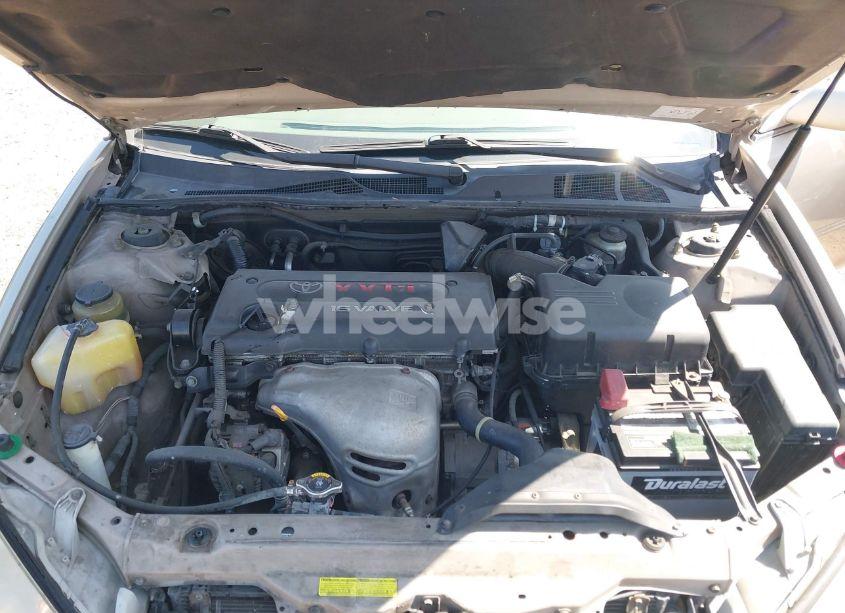 Photo 10 of 2002 Toyota Camry LE (VIN JTDBE32K520105405)