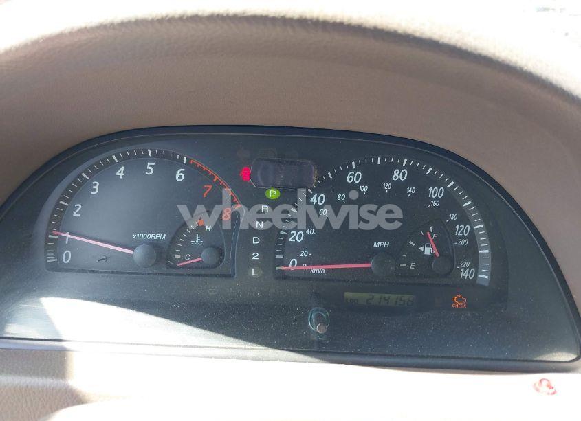 Photo 7 of 2002 Toyota Camry LE (VIN JTDBE32K520105405)