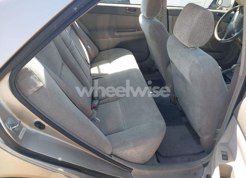 Photo 8 of 2002 Toyota Camry LE (VIN JTDBE32K520105405)