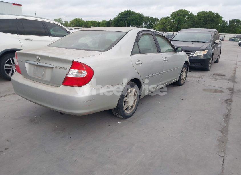 Photo 4 of 2003 Toyota Camry LE (VIN JTDBE32K530182373)