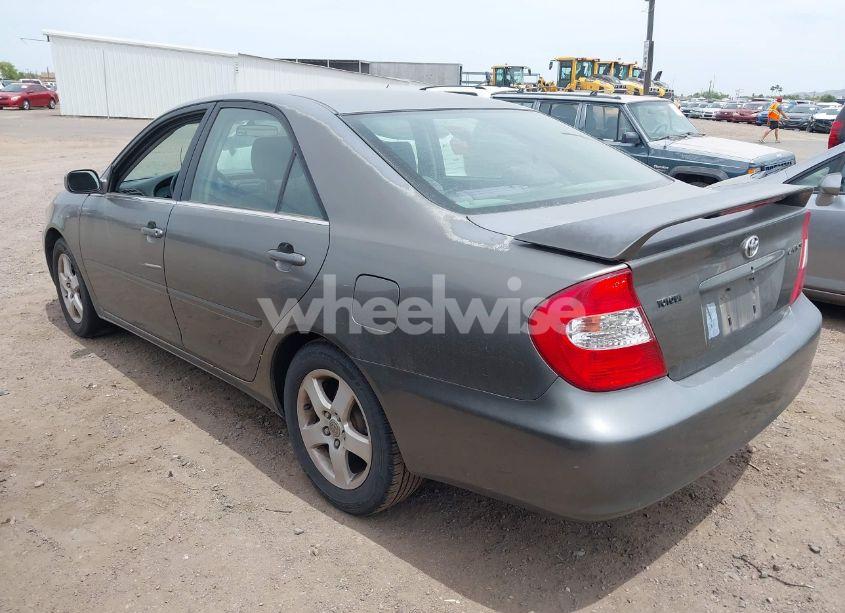 Photo 3 of 2003 Toyota Camry SE (VIN JTDBE32K530236769)