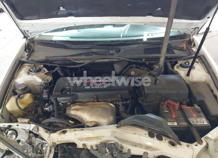 Photo 10 of 2004 Toyota Camry LE (VIN JTDBE32K540257588)