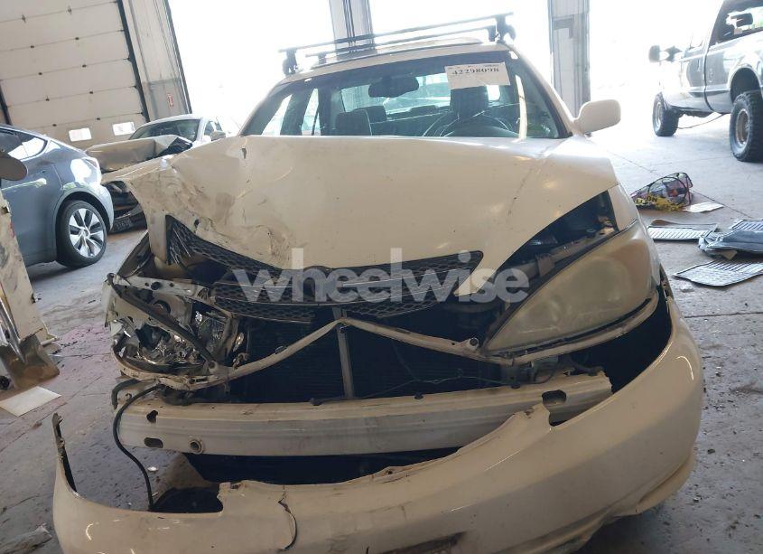 Photo 12 of 2004 Toyota Camry LE (VIN JTDBE32K540257588)