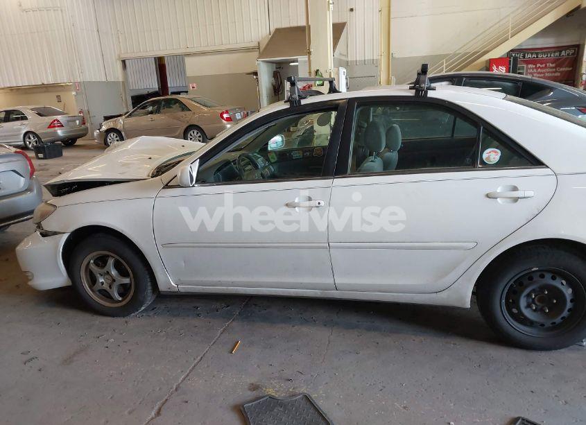 Photo 14 of 2004 Toyota Camry LE (VIN JTDBE32K540257588)