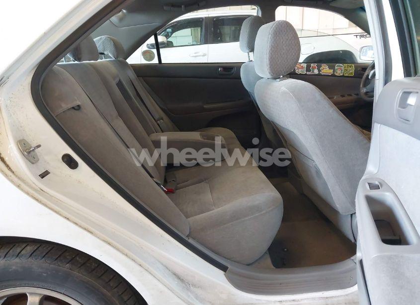 Photo 8 of 2004 Toyota Camry LE (VIN JTDBE32K540257588)