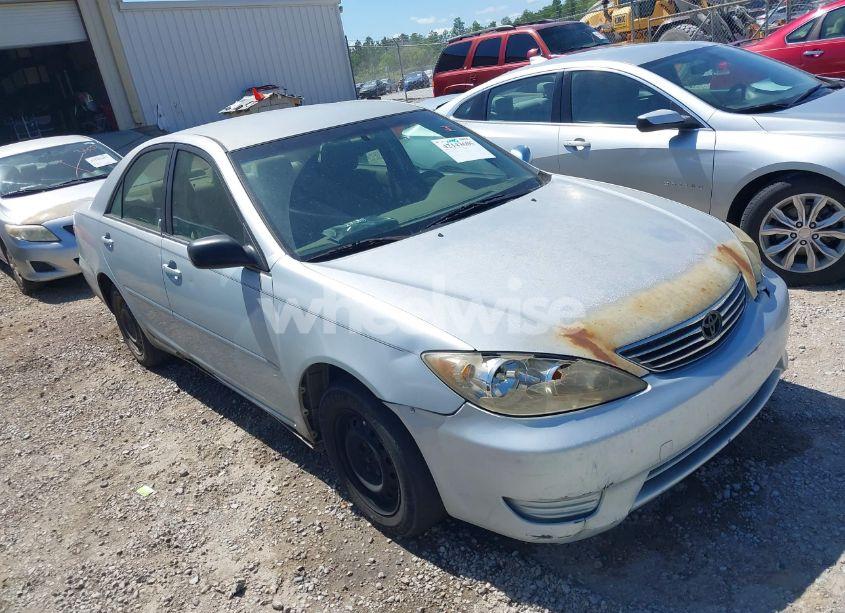 2006 Toyota Camry LE (VIN JTDBE32K563053391) main photo