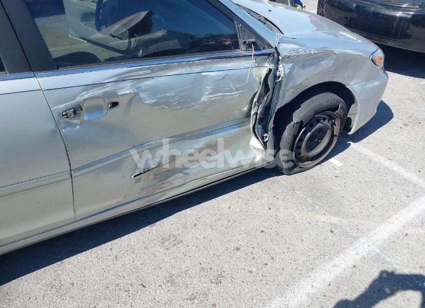 Photo 6 of 2003 Toyota Camry LE (VIN JTDBE32K630226428)