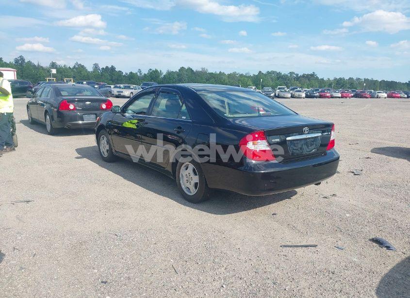 Photo 3 of 2002 Toyota Camry LE (VIN JTDBE32K720027774)