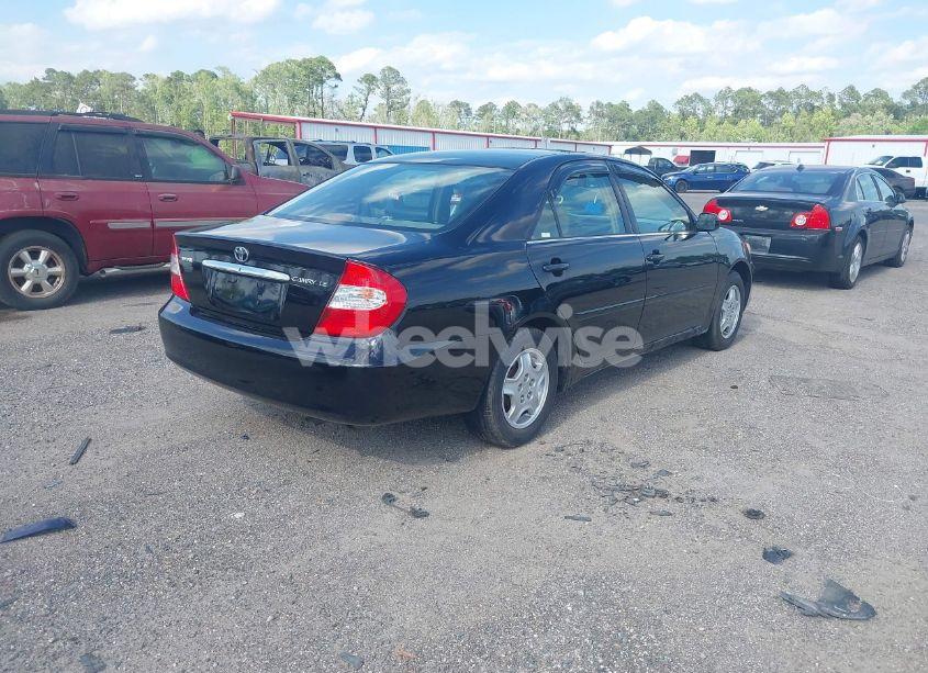 Photo 4 of 2002 Toyota Camry LE (VIN JTDBE32K720027774)