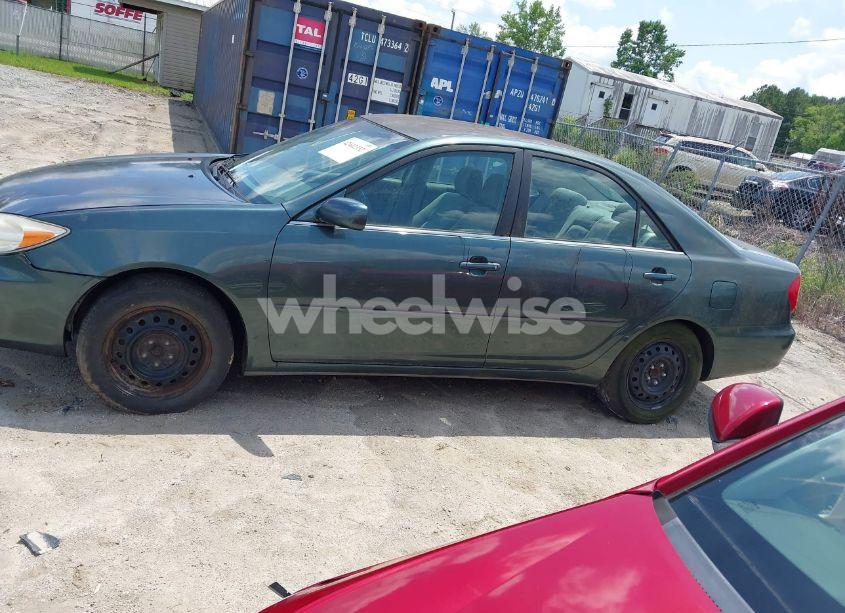 Photo 3 of 2002 Toyota Camry LE (VIN JTDBE32K720040038)