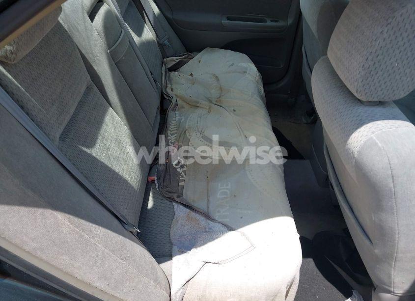 Photo 8 of 2002 Toyota Camry LE (VIN JTDBE32K720040038)