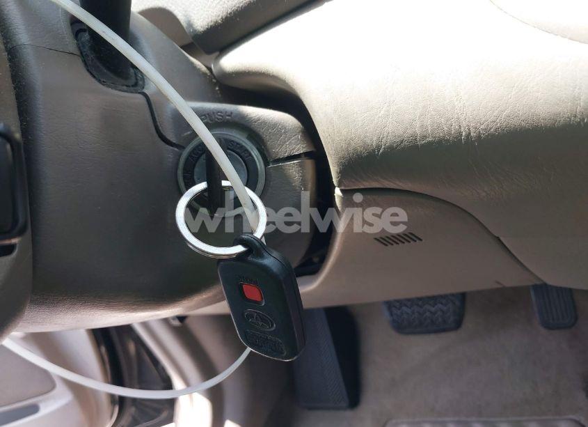 Photo 11 of 2003 Toyota Camry LE (VIN JTDBE32K730164862)