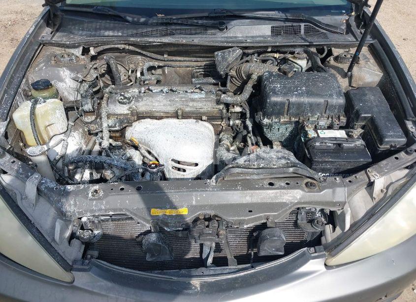 Photo 10 of 2003 Toyota Camry LE (VIN JTDBE32K730171598)