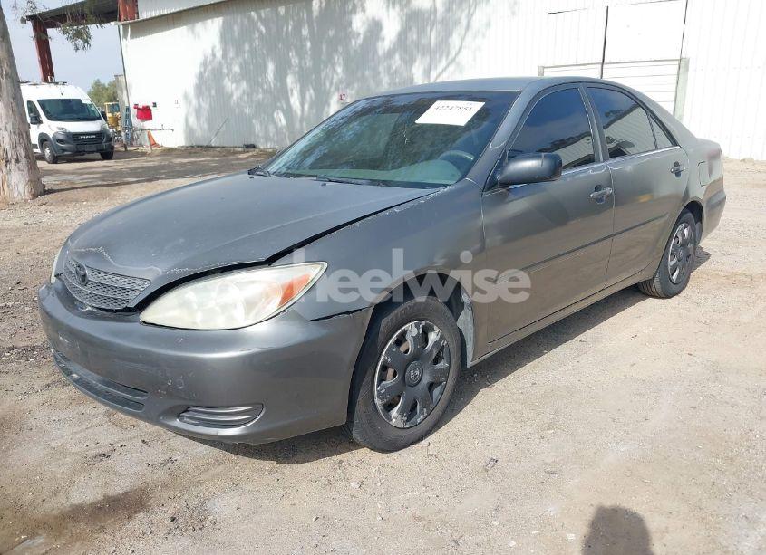 Photo 2 of 2003 Toyota Camry LE (VIN JTDBE32K730171598)