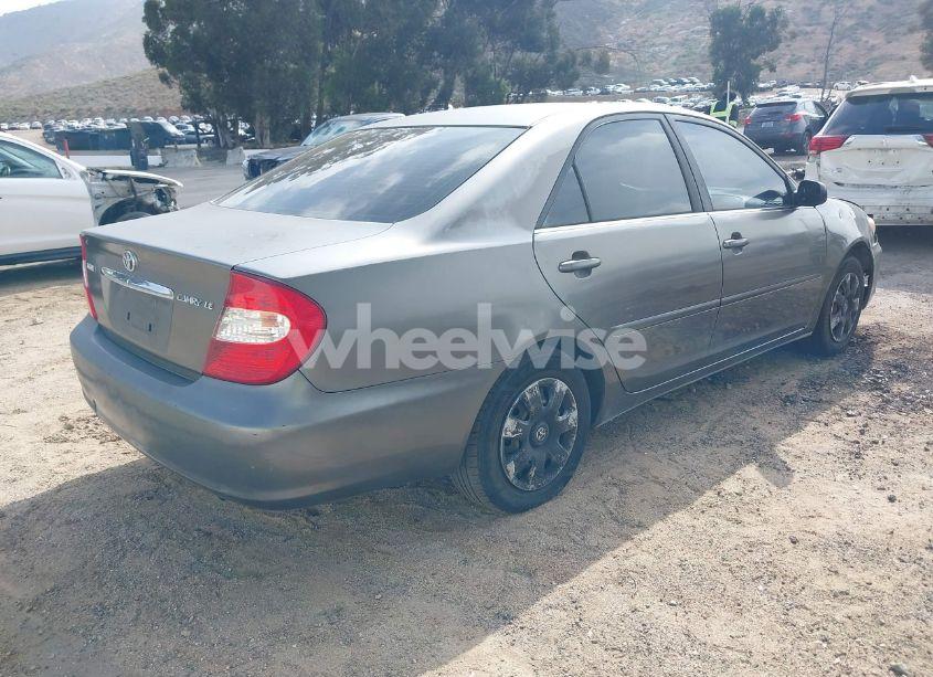 Photo 4 of 2003 Toyota Camry LE (VIN JTDBE32K730171598)