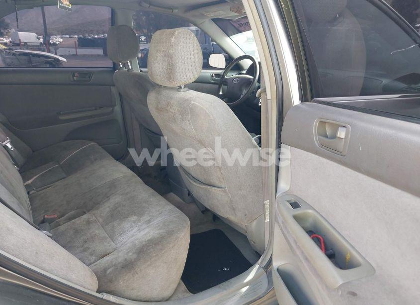 Photo 8 of 2003 Toyota Camry LE (VIN JTDBE32K730171598)