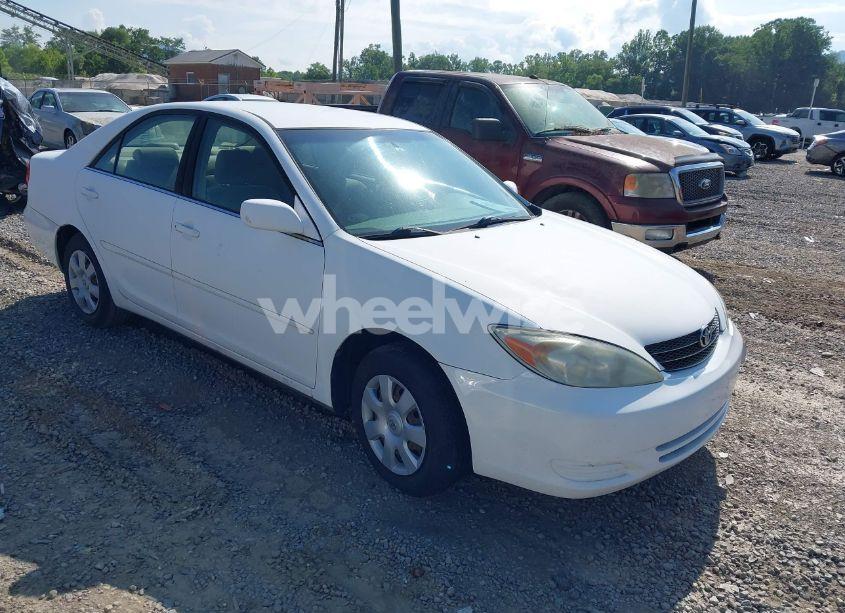 2003 Toyota Camry LE (VIN JTDBE32K730179488) main photo