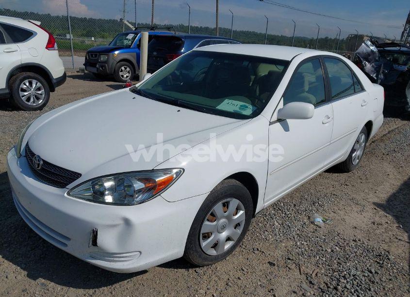 Photo 2 of 2003 Toyota Camry LE (VIN JTDBE32K730179488)