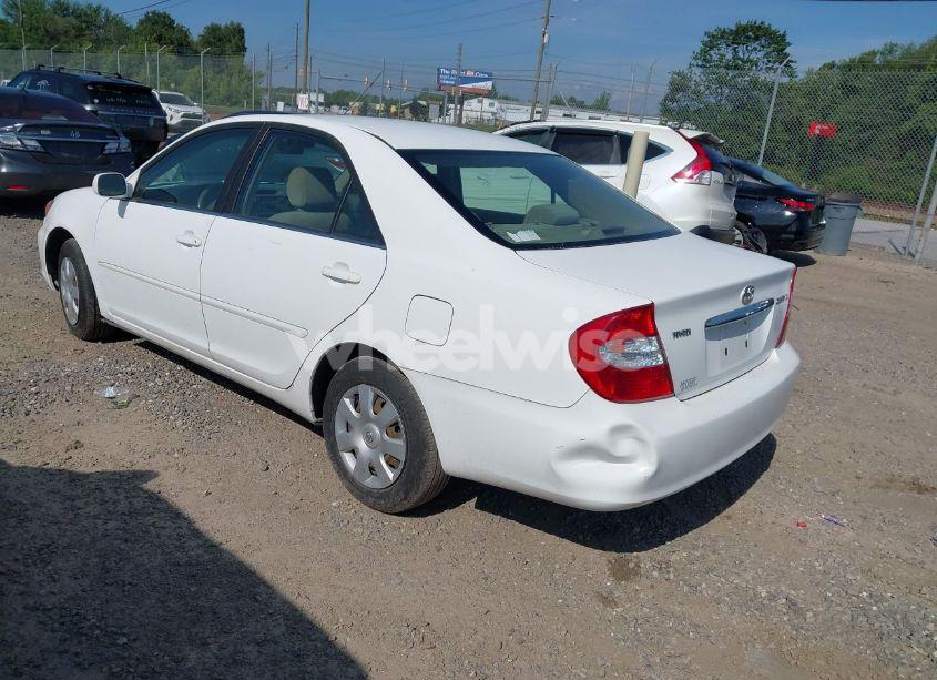 Photo 3 of 2003 Toyota Camry LE (VIN JTDBE32K730179488)