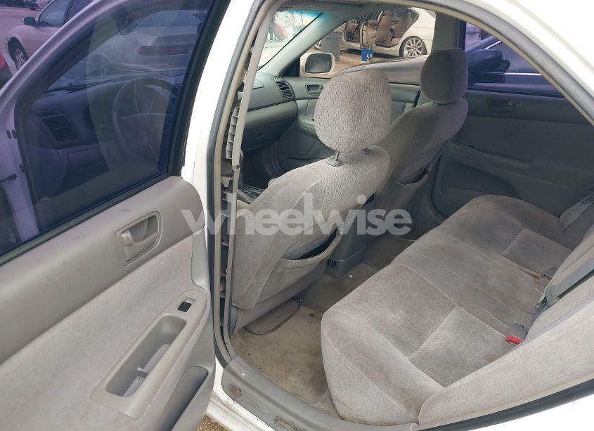 Photo 12 of 2004 Toyota Camry LE/SE/STD/XLE (VIN JTDBE32K740258869)