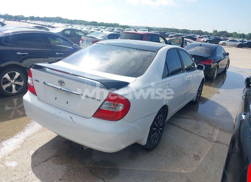 Photo 4 of 2004 Toyota Camry LE/SE/STD/XLE (VIN JTDBE32K740258869)