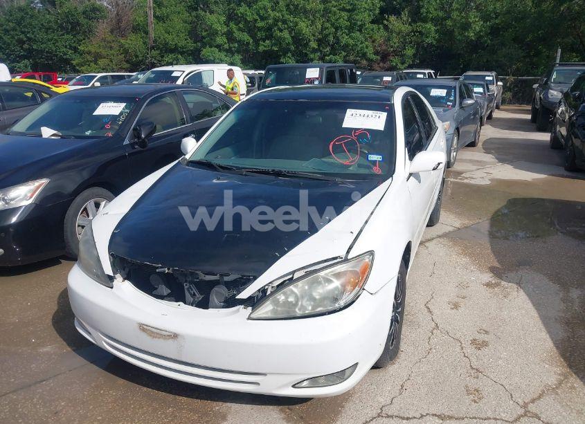 Photo 6 of 2004 Toyota Camry LE/SE/STD/XLE (VIN JTDBE32K740258869)