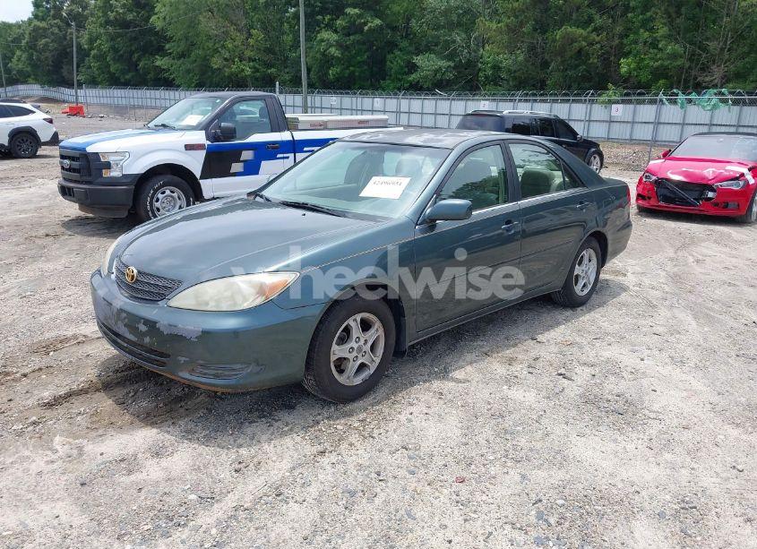 Photo 2 of 2002 Toyota Camry LE (VIN JTDBE32K920007008)