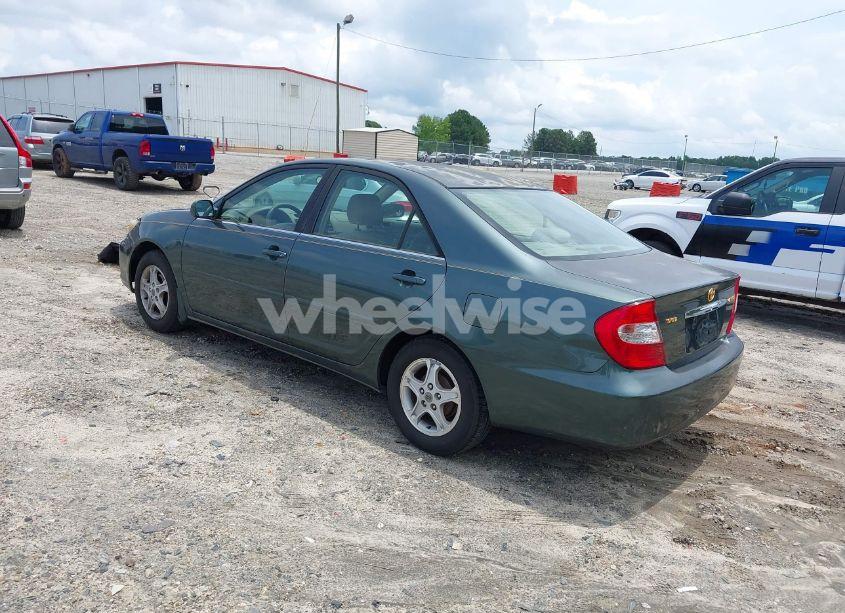 Photo 3 of 2002 Toyota Camry LE (VIN JTDBE32K920007008)