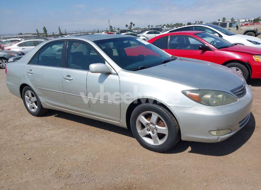2003 Toyota Camry SE (VIN JTDBE32K930194915) main photo