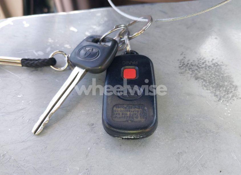 Photo 11 of 2004 Toyota Camry SE (VIN JTDBE32K940265130)