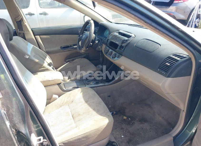 Photo 5 of 2004 Toyota Camry SE (VIN JTDBE32K940265130)