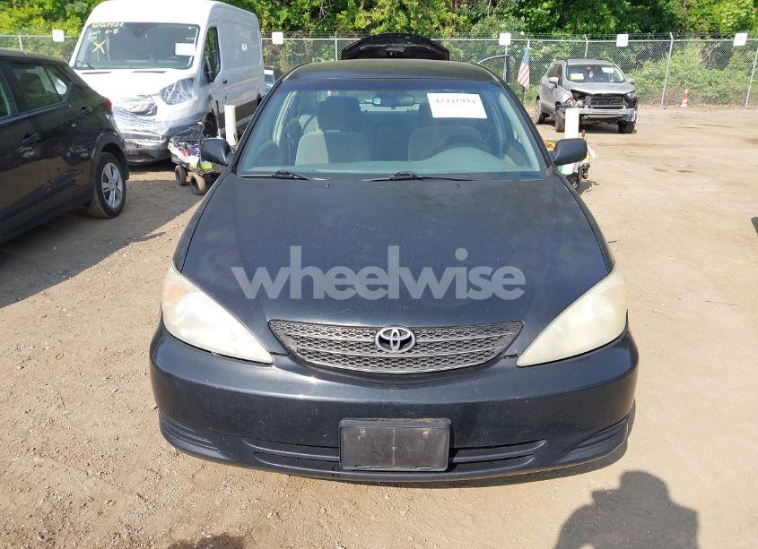 Photo 12 of 2004 Toyota Camry LE (VIN JTDBE32K940265886)