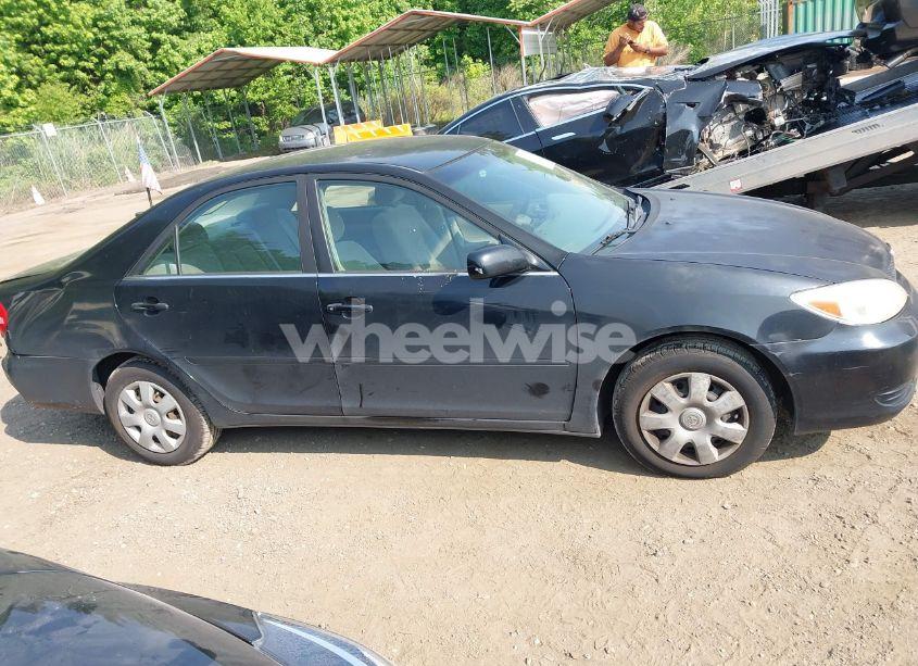 Photo 13 of 2004 Toyota Camry LE (VIN JTDBE32K940265886)