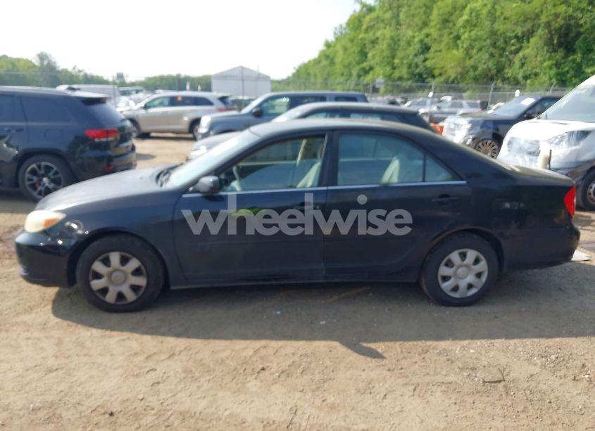 Photo 14 of 2004 Toyota Camry LE (VIN JTDBE32K940265886)