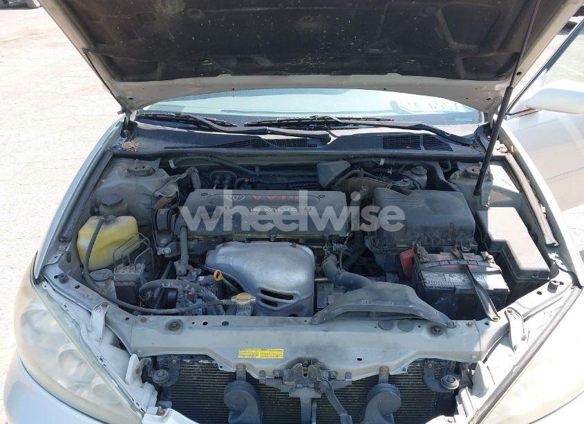 Photo 10 of 2005 Toyota Camry LE (VIN JTDBE32K953030937)