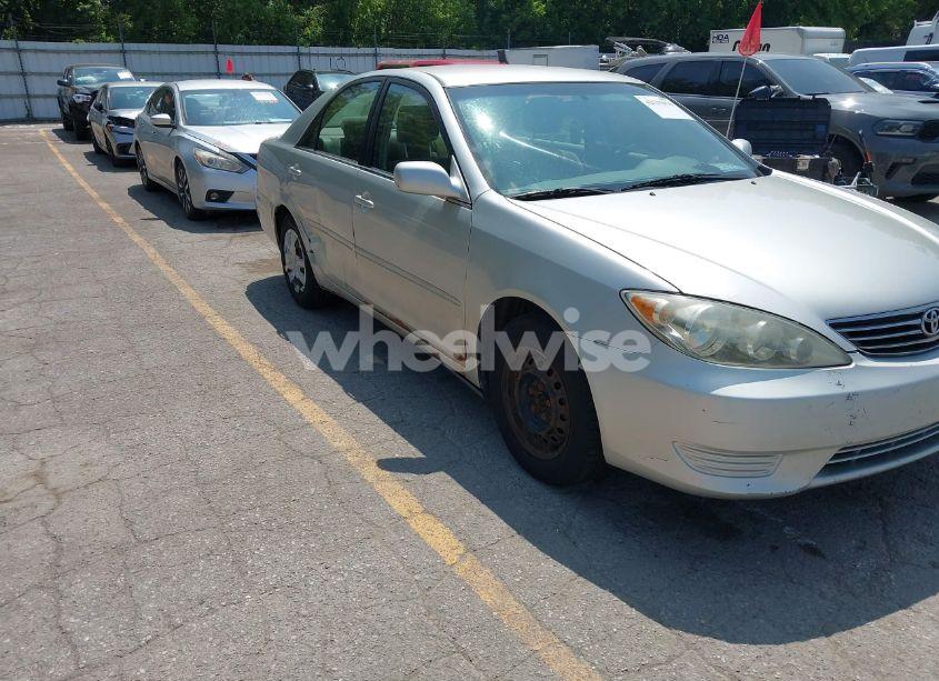 Photo 6 of 2005 Toyota Camry LE (VIN JTDBE32K953030937)