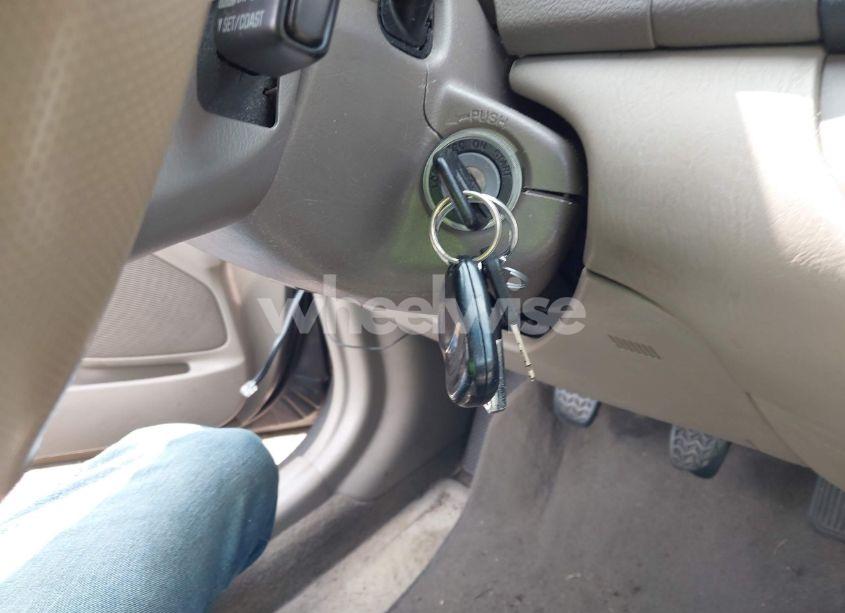 Photo 11 of 2002 Toyota Camry LE (VIN JTDBE32KX20070778)