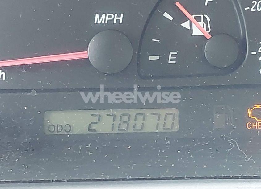 Photo 7 of 2002 Toyota Camry LE (VIN JTDBE32KX20070778)