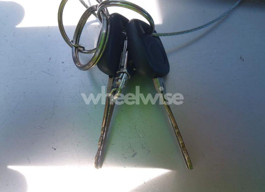 Photo 11 of 2003 Toyota Camry LE (VIN JTDBE32KX30233737)