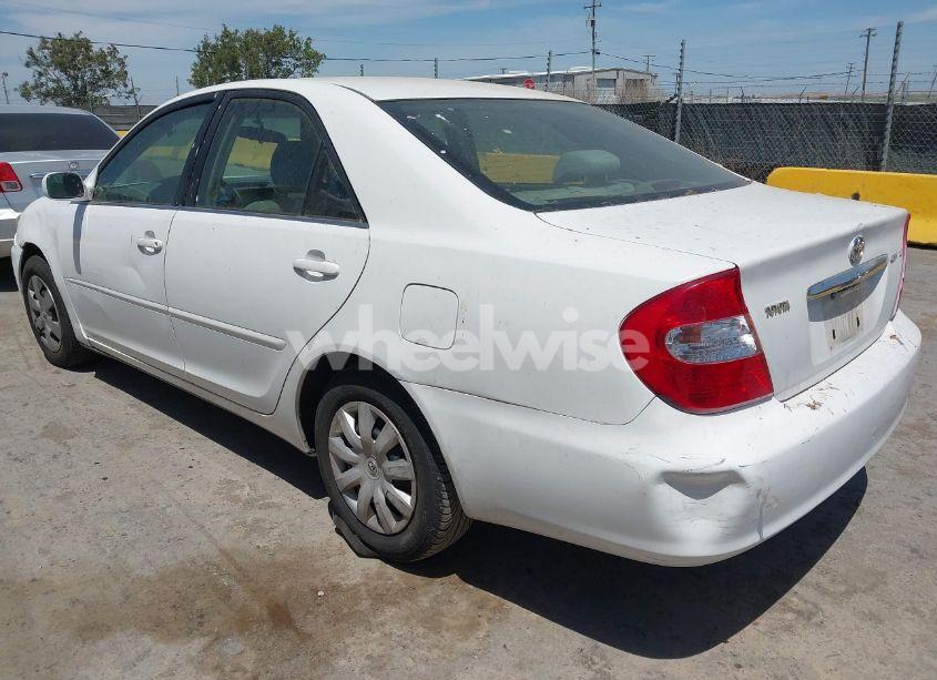 Photo 3 of 2003 Toyota Camry LE (VIN JTDBE32KX30233737)