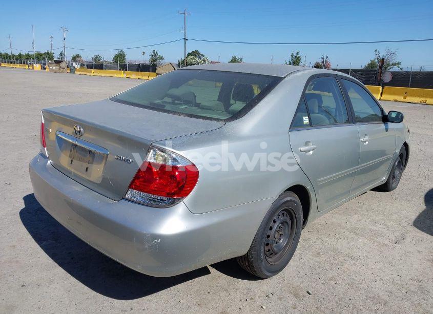 Photo 4 of 2005 Toyota Camry STD (VIN JTDBE32KX53026380)