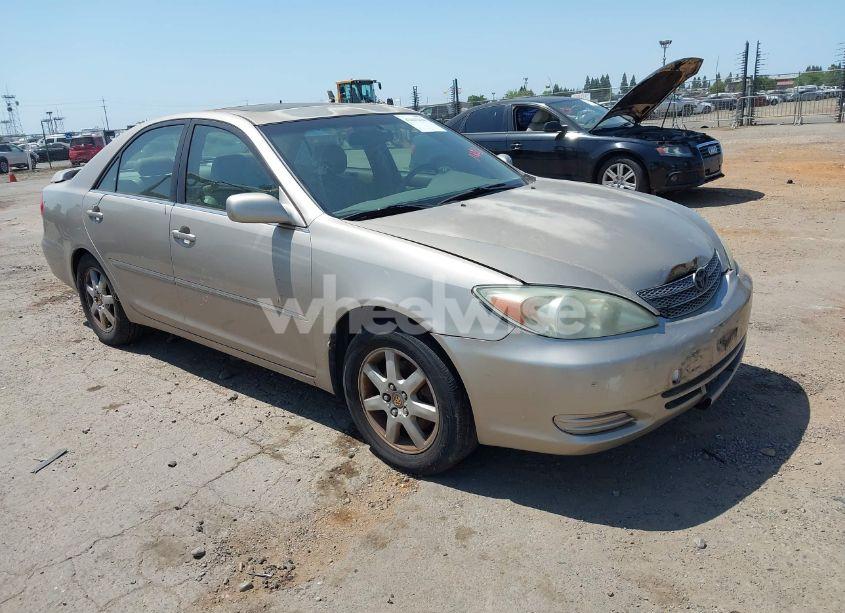 2002 Toyota Camry XLE V6 (VIN JTDBF30K120030783) main photo