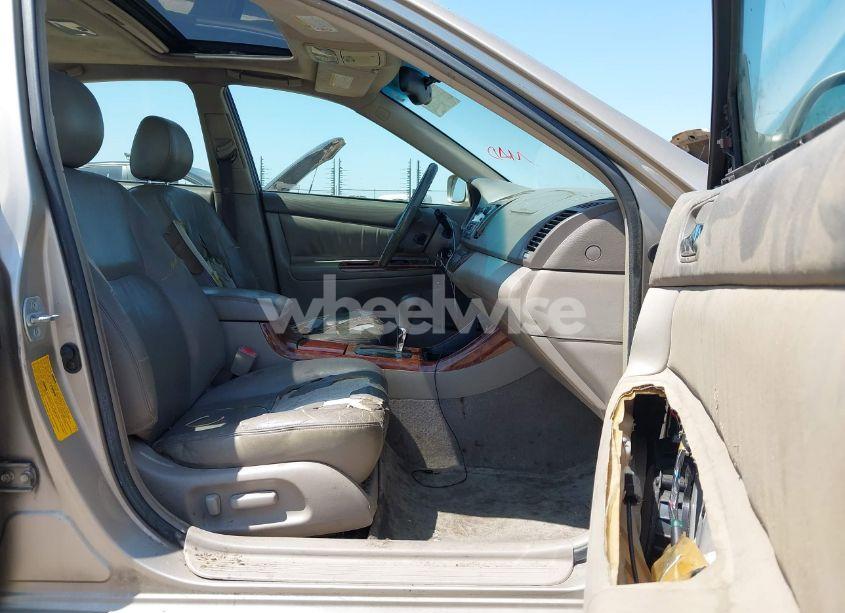 Photo 5 of 2002 Toyota Camry XLE V6 (VIN JTDBF30K120030783)