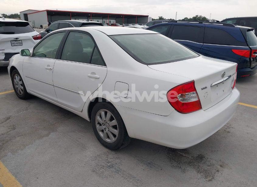 Photo 3 of 2002 Toyota Camry XLE V6 (VIN JTDBF30K220065641)