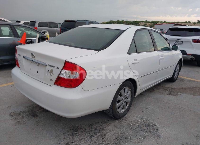 Photo 4 of 2002 Toyota Camry XLE V6 (VIN JTDBF30K220065641)