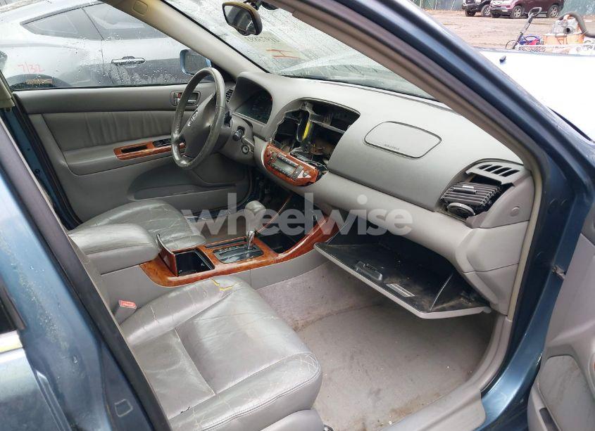 Photo 5 of 2002 Toyota Camry XLE V6 (VIN JTDBF30K820002222)